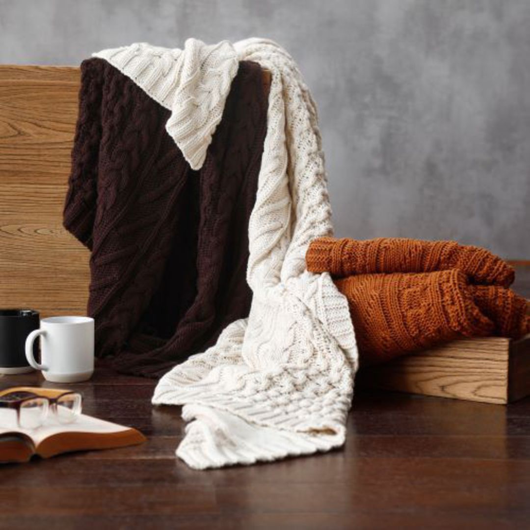MM Linen - Cable Throws - Coffee, Cream, Spice image 2